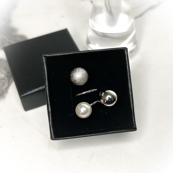 โ Adjustable Elegant Triple Faux Pearl Silver Wrap Ring - Picture 2 of 6